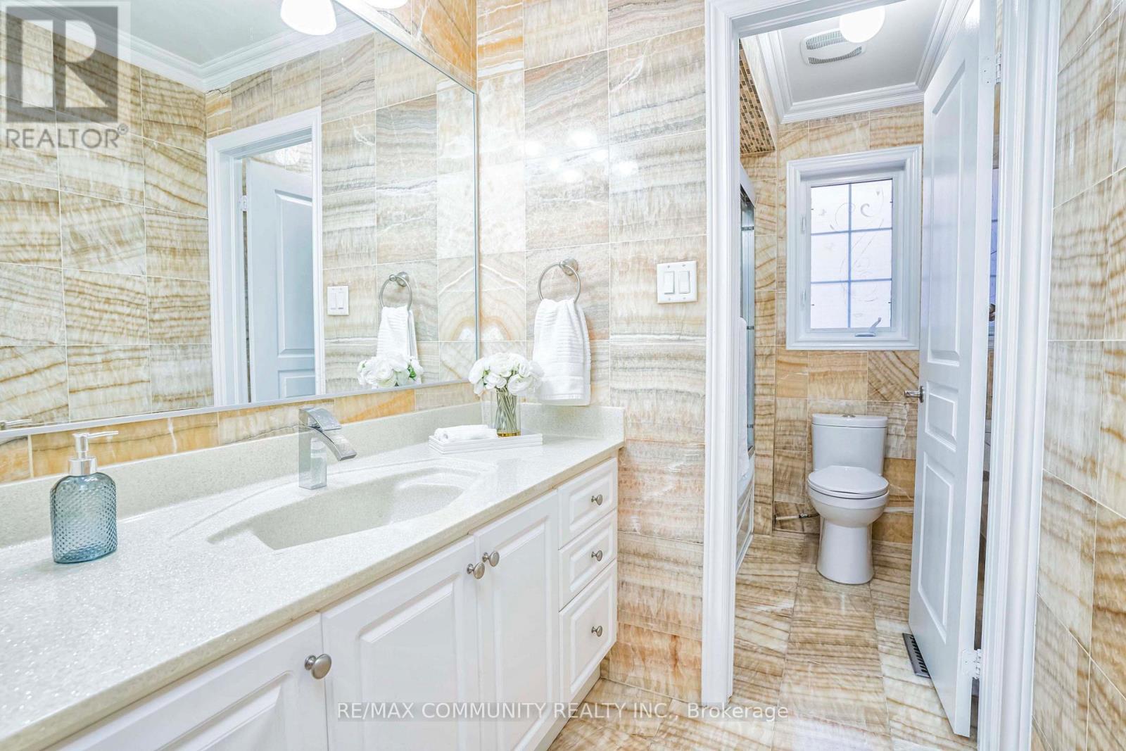 42 Reginald Lamb Crescent, Markham, ON - Indoor Photo Showing Bathroom