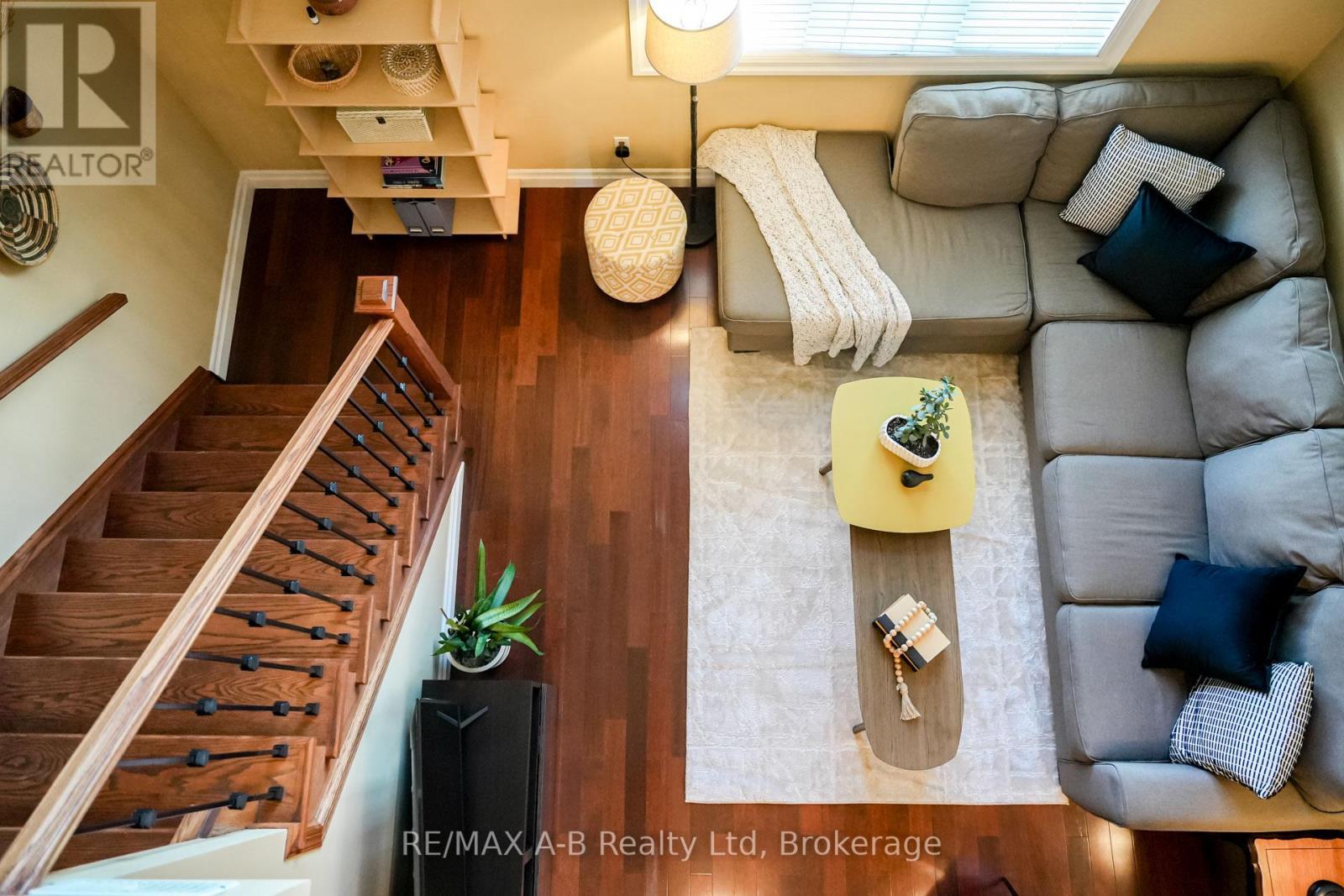 305 - 555 King Street E, Kitchener, ON - Indoor