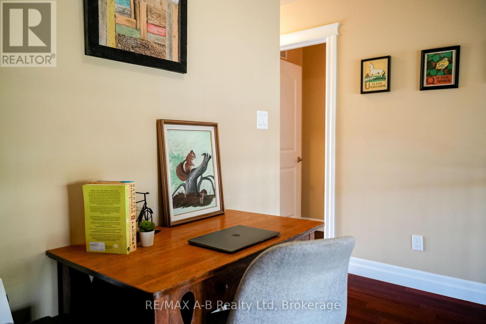 305 - 555 King Street E, Kitchener, ON - Indoor Photo Showing Other Room