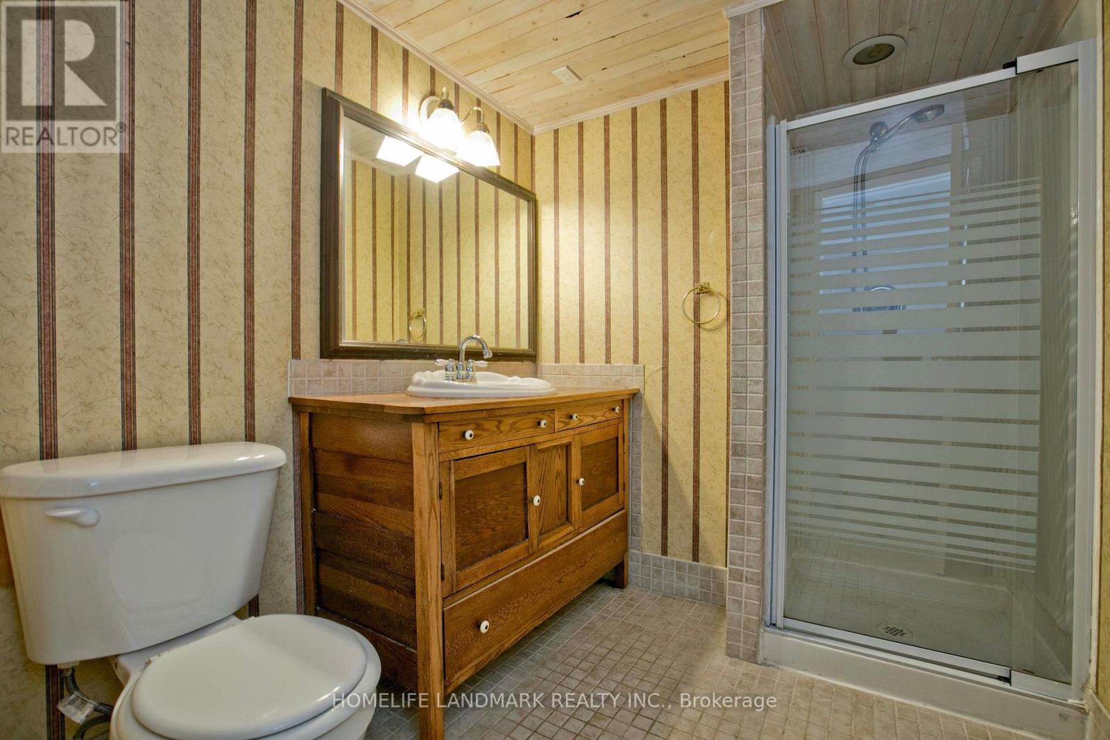35 Crawford Drive, Ajax, ON - Indoor Photo Showing Bathroom