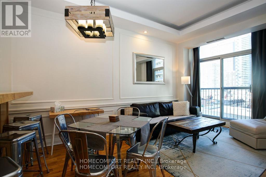 701 - 8 Wellesley Street E, Toronto, ON - Indoor