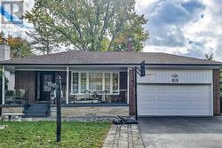 55 LESGAY CRESCENT Toronto, ON M2J 2J2