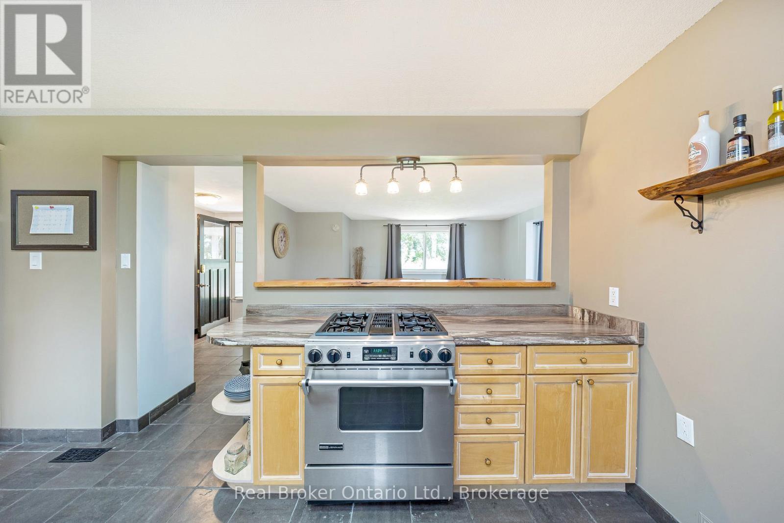 111016 11Th Line, East Garafraxa, ON - Indoor Photo Showing Kitchen