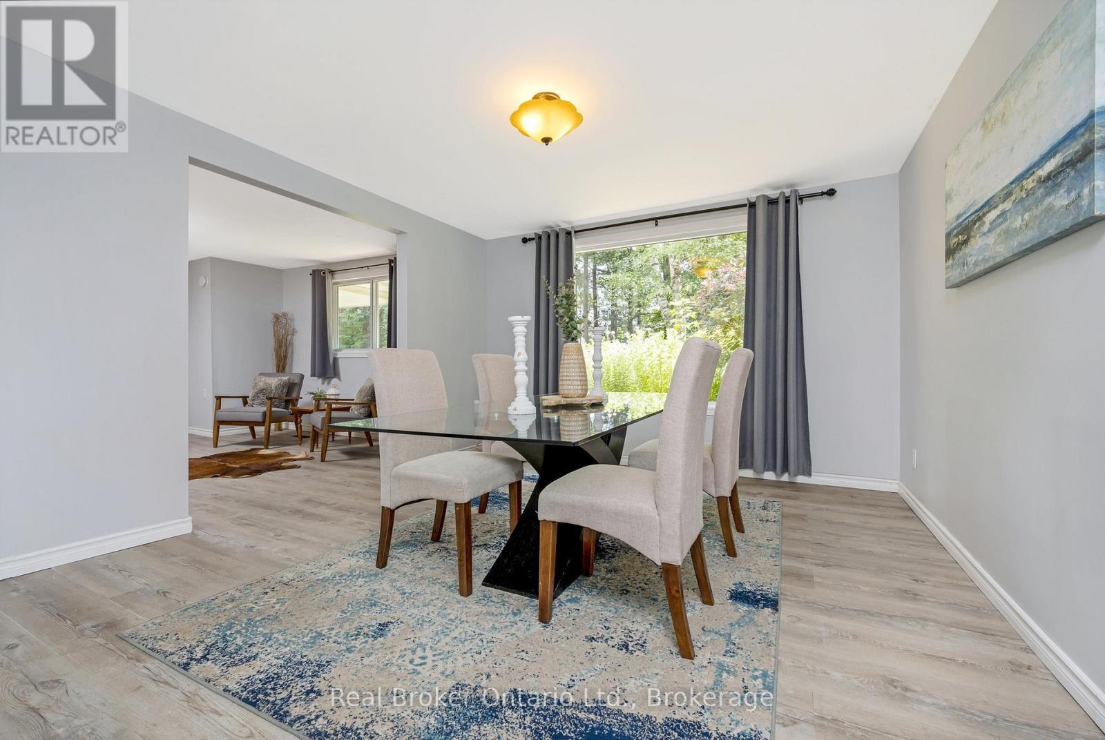 111016 11Th Line, East Garafraxa, ON - Indoor Photo Showing Dining Room