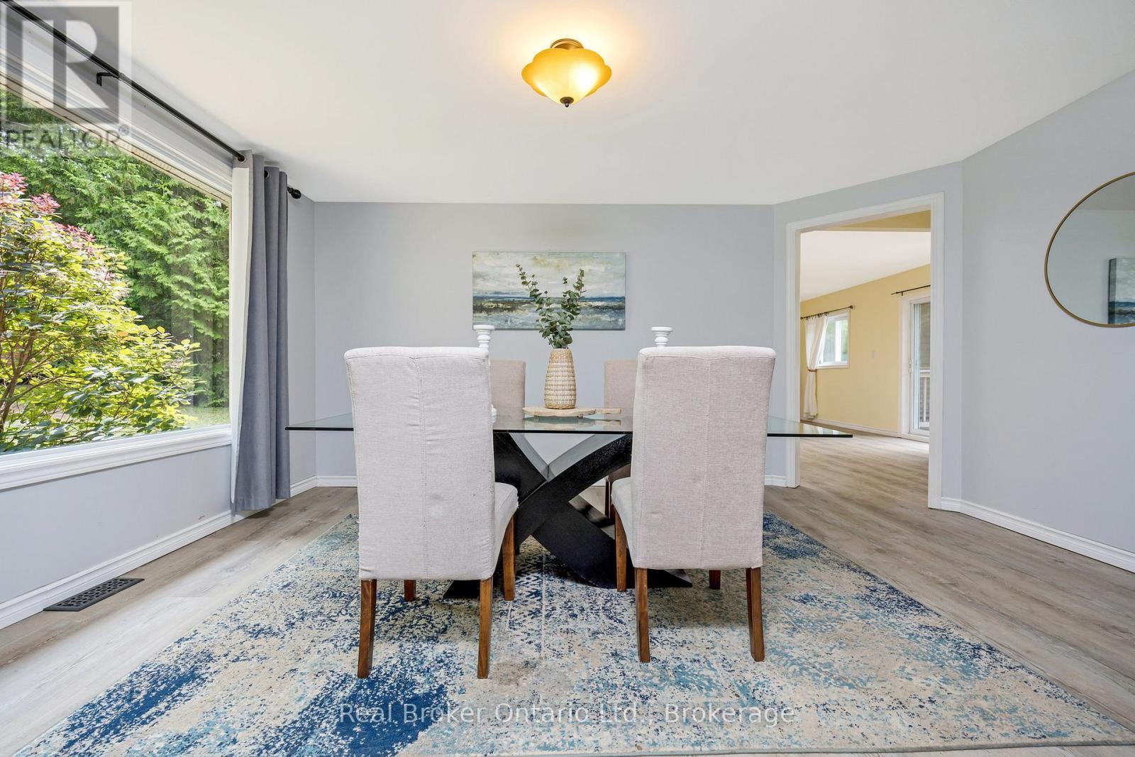 111016 11Th Line, East Garafraxa, ON - Indoor Photo Showing Dining Room