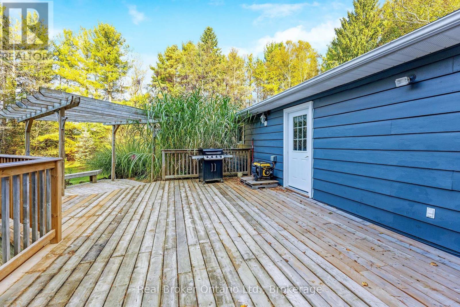 111016 11Th Line, East Garafraxa, ON - Outdoor With Deck Patio Veranda With Exterior