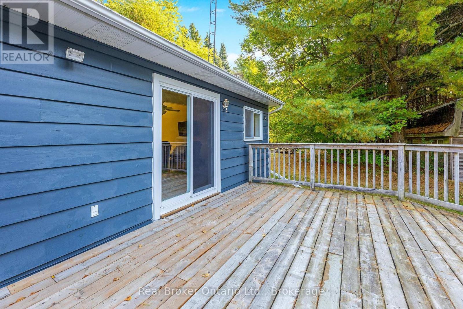 111016 11Th Line, East Garafraxa, ON - Outdoor With Deck Patio Veranda With Exterior