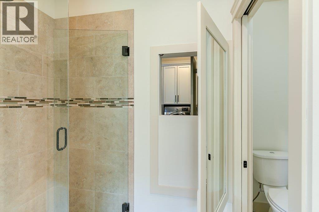 Primary ensuite - 425 Audubon Court, Kelowna, BC - Indoor Photo Showing Bathroom