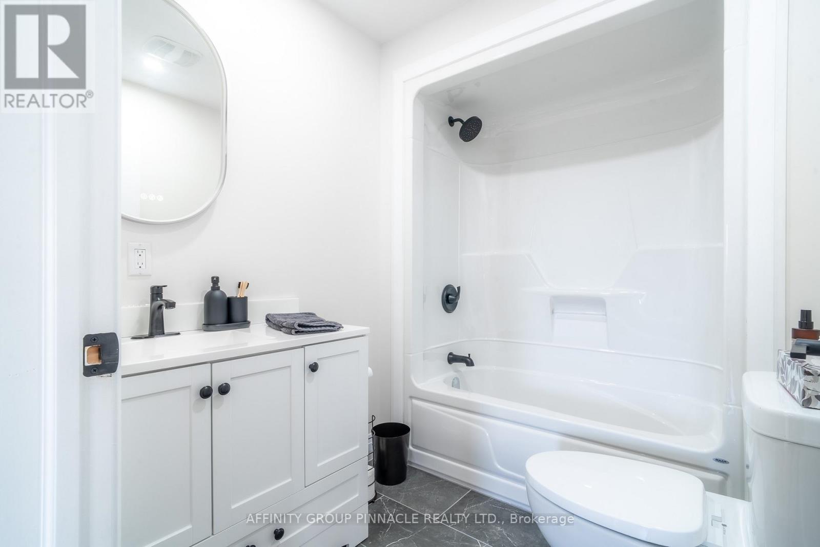 4pc Bath - 1651 Ramara Road 51, Ramara (Brechin), ON - Indoor Photo Showing Bathroom