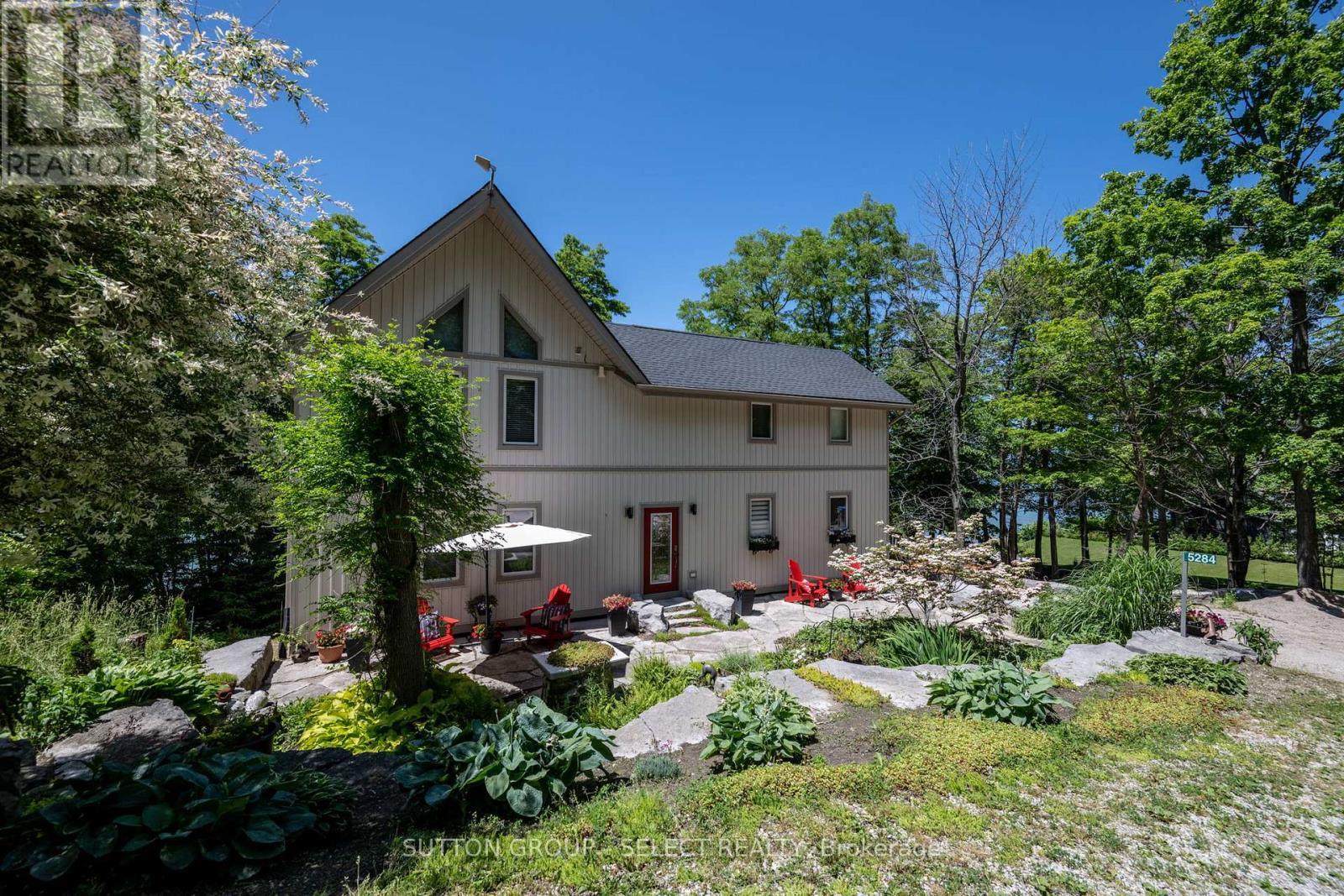 5284 Cliff Road, Lambton Shores (Forest), ON - Outdoor