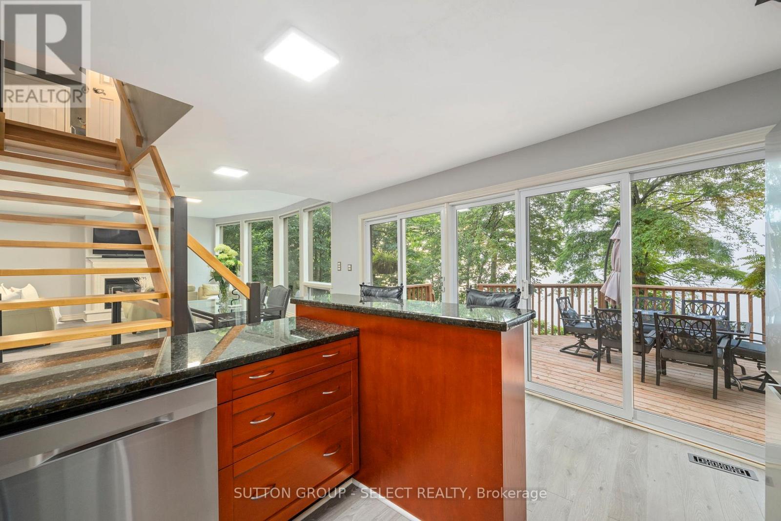 5284 Cliff Road, Lambton Shores (Forest), ON - Indoor