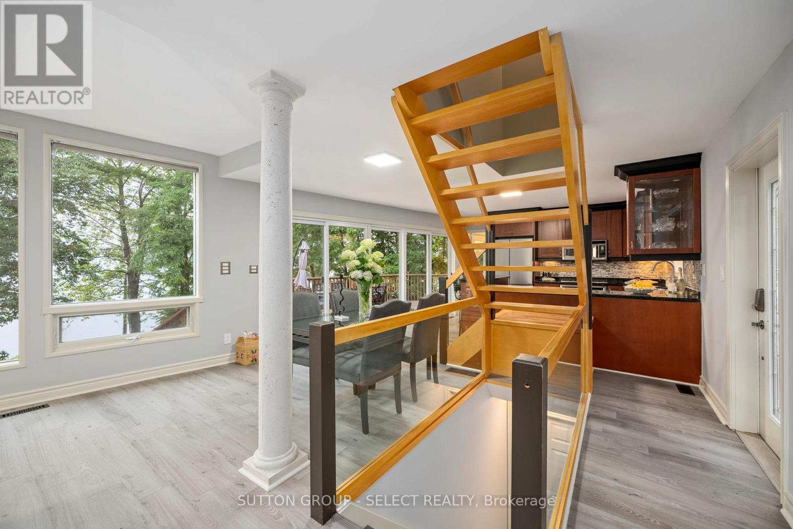 5284 Cliff Road, Lambton Shores (Forest), ON - Indoor Photo Showing Other Room