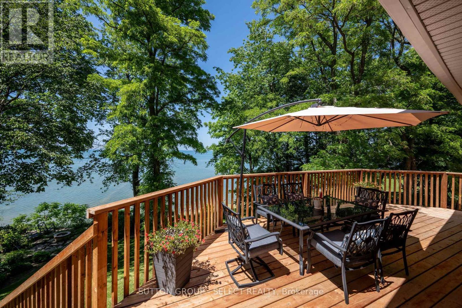 5284 Cliff Road, Lambton Shores (Forest), ON - Outdoor With Balcony With Deck Patio Veranda With Exterior