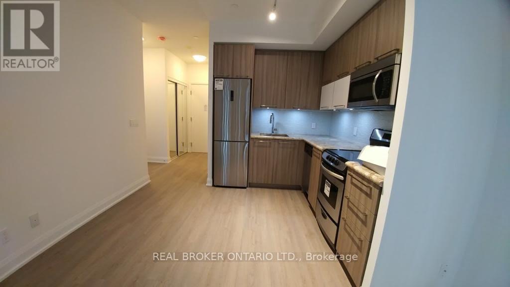 302 - 56 Annie Craig Drive, Toronto, ON - Indoor Photo Showing Kitchen