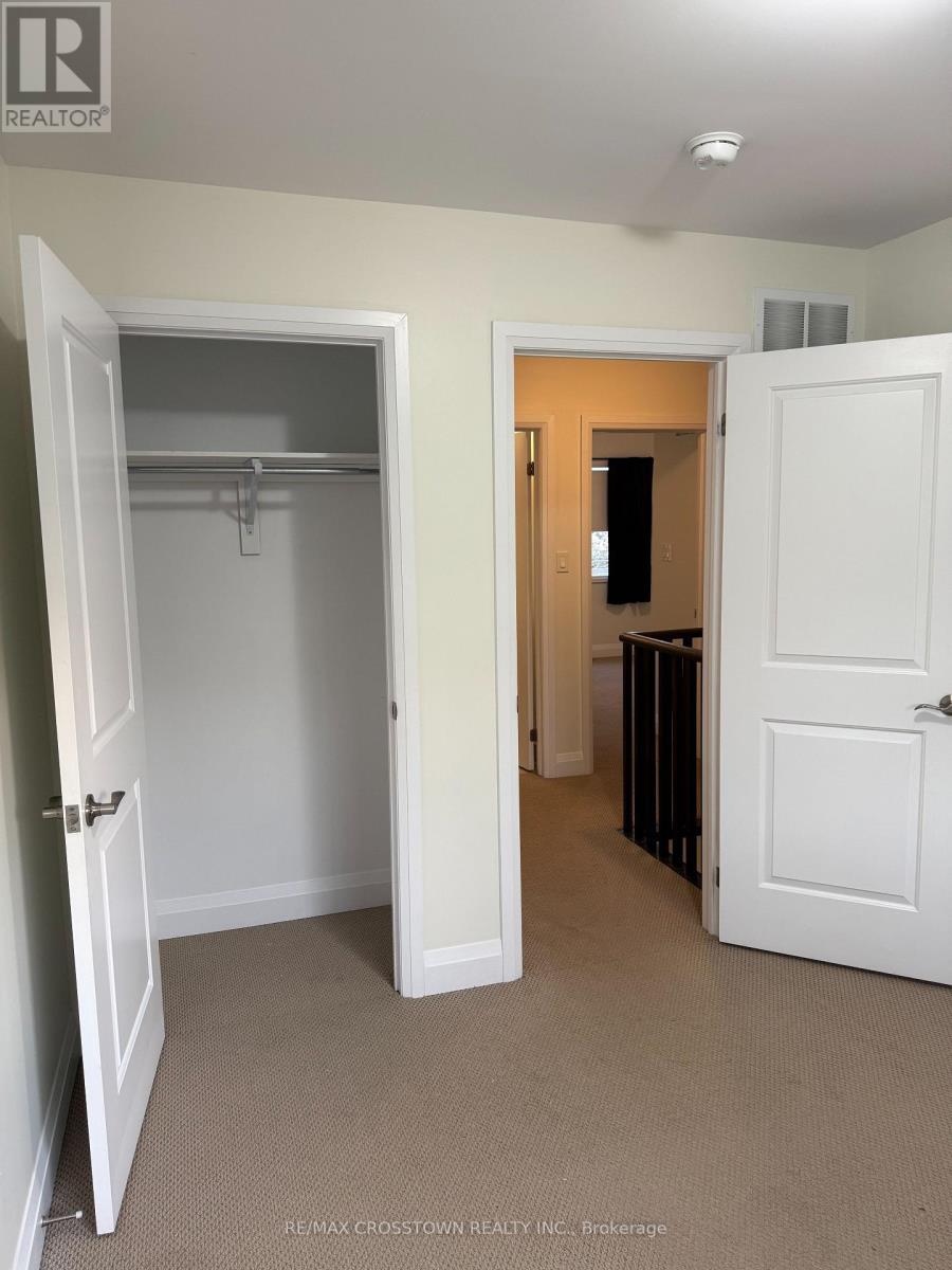 5 - 376 Blake Street, Barrie, ON - Indoor Photo Showing Other Room