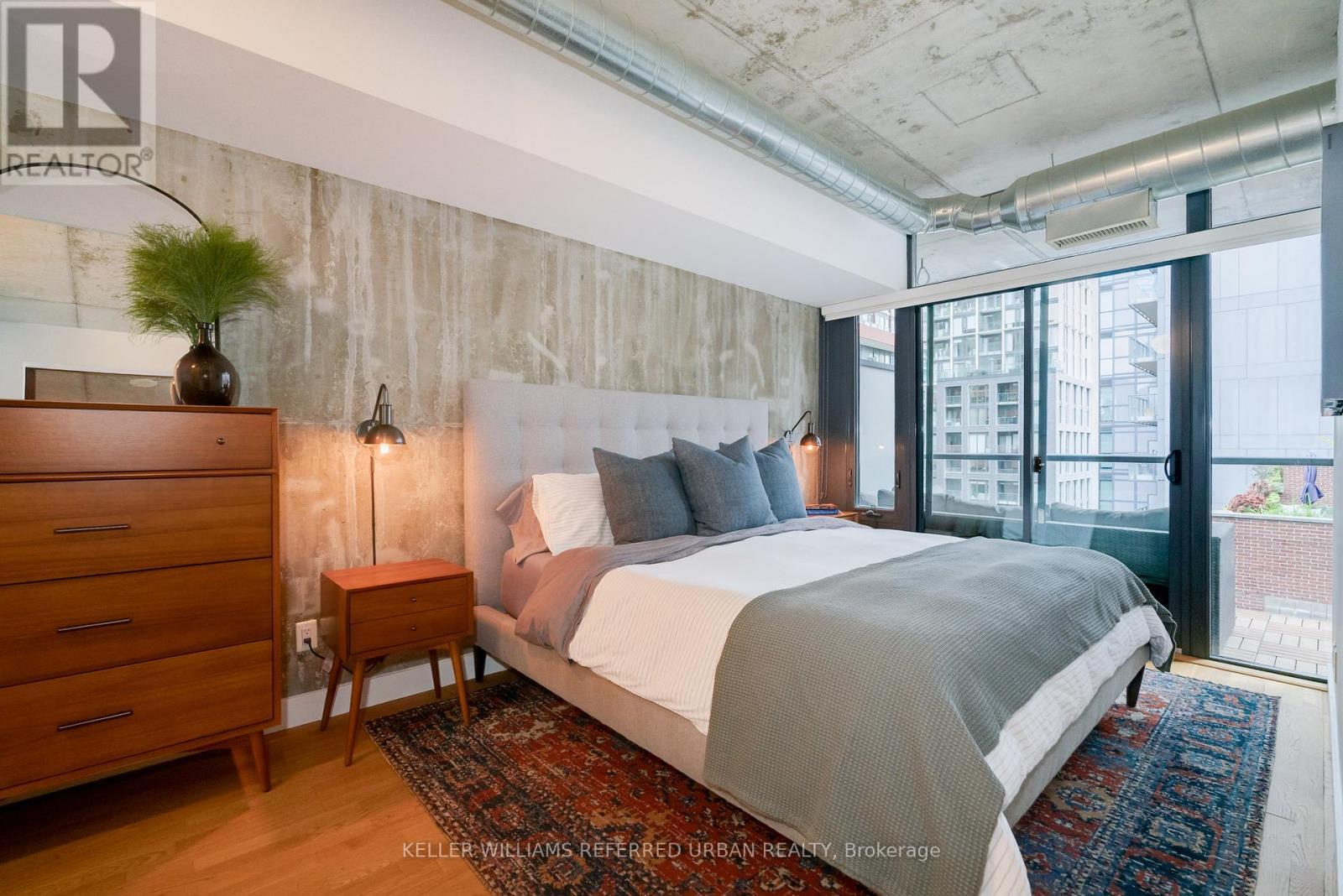 614 - 138 Princess Street, Toronto, ON - Indoor Photo Showing Bedroom