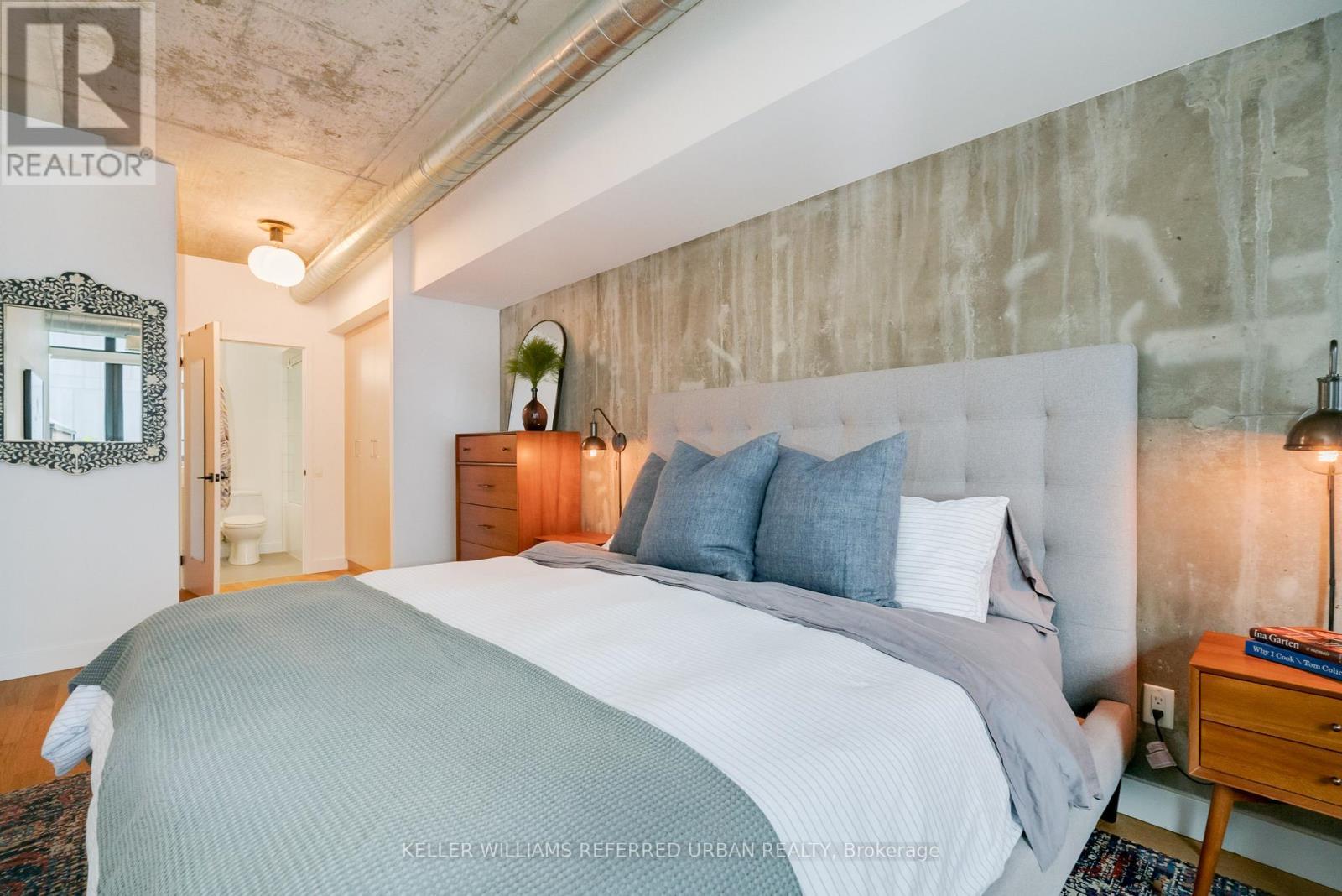 614 - 138 Princess Street, Toronto, ON - Indoor Photo Showing Bedroom