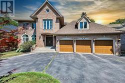 48 BERKINDALE DRIVE Toronto, ON M2L 1Z8