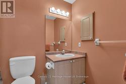 Main floor 4 pc bathroom -
