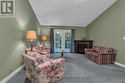 Living room/dining room -