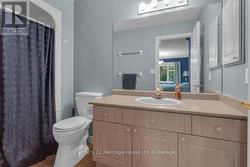 Ensuite bathroom -