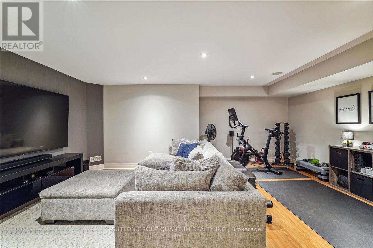 2378 Marine Drive, Oakville, ON - Indoor