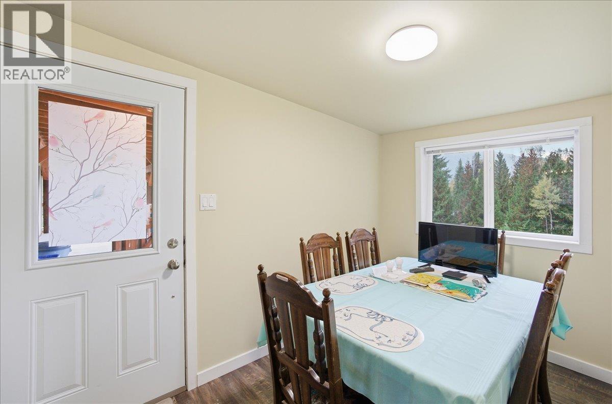 2413 Doukhobour Road, Castlegar, BC