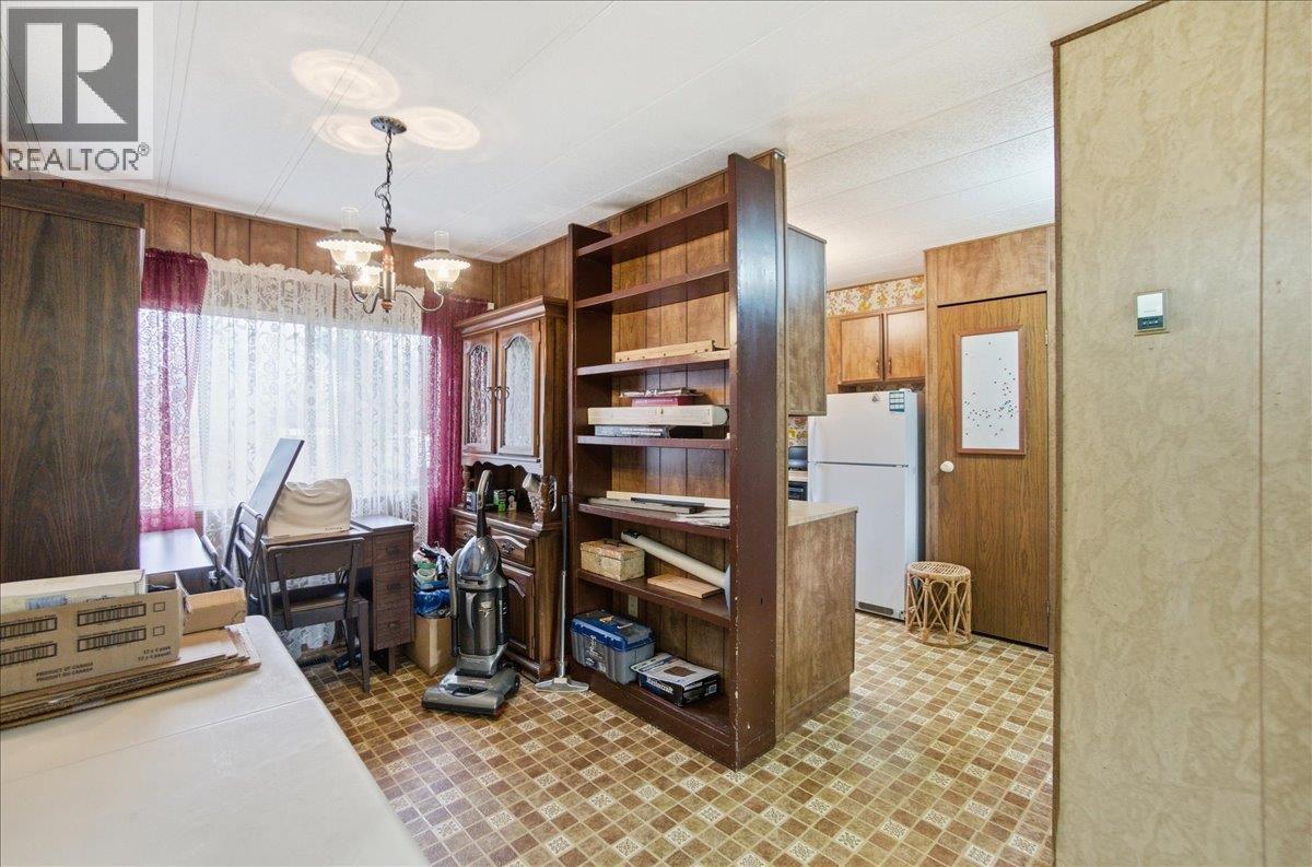 2413 Doukhobour Road, Castlegar, BC