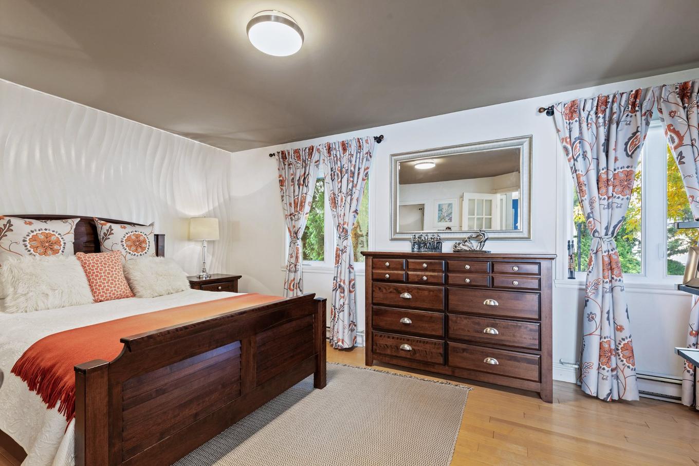 Primary bedroom - 418 Rue De Grenoble, Sainte-Julie, QC - Indoor Photo Showing Bedroom