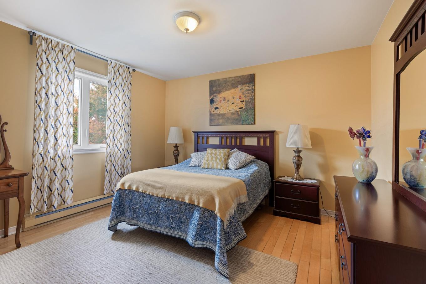 Bedroom - 418 Rue De Grenoble, Sainte-Julie, QC - Indoor Photo Showing Bedroom