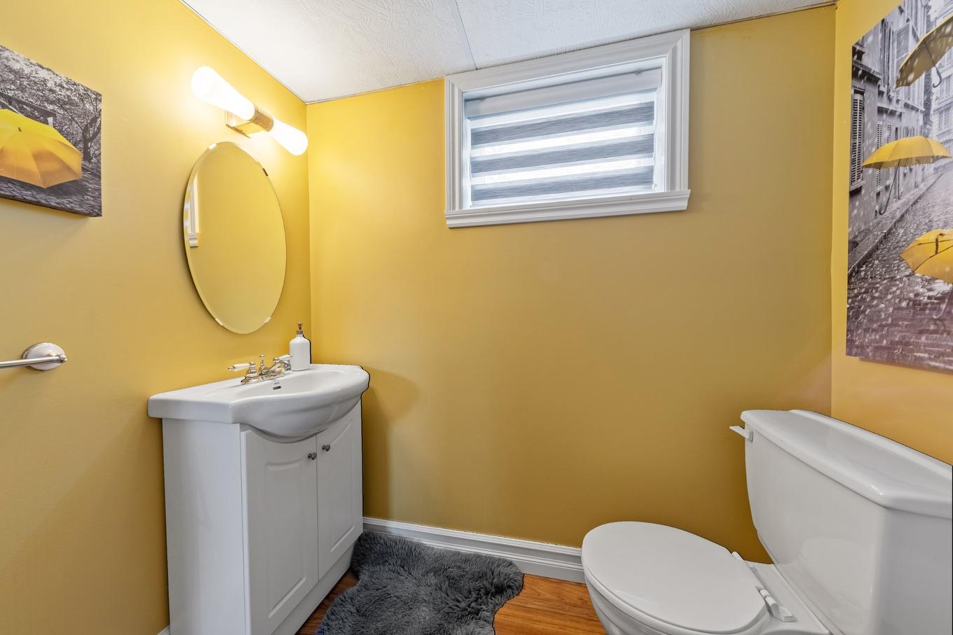 Powder room - 418 Rue De Grenoble, Sainte-Julie, QC - Indoor Photo Showing Bathroom