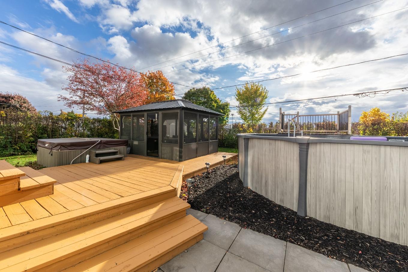 Overall view - 418 Rue De Grenoble, Sainte-Julie, QC - Outdoor