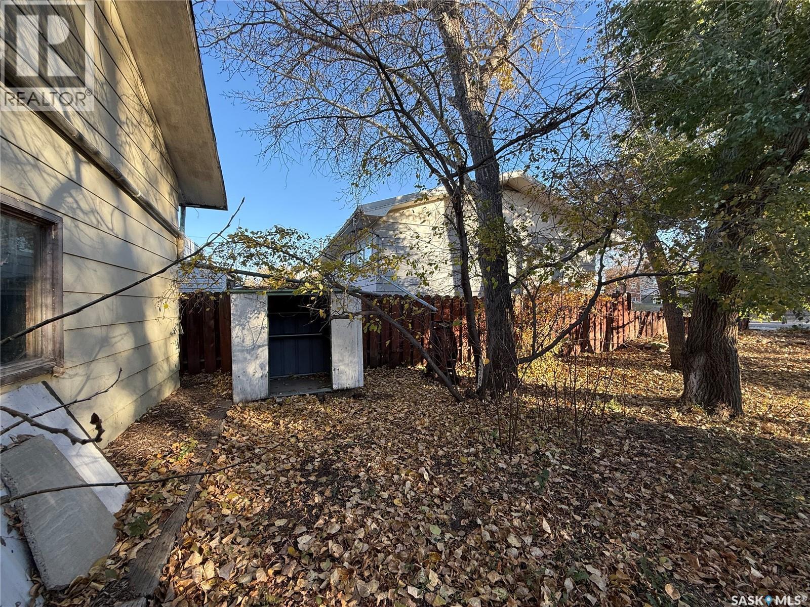 211 Little Flower Avenue, Rosetown, SK - Outdoor