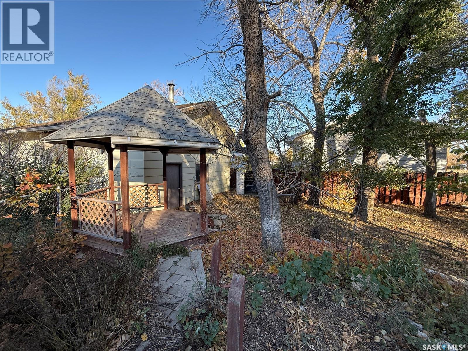 211 Little Flower Avenue, Rosetown, SK - Outdoor With Deck Patio Veranda