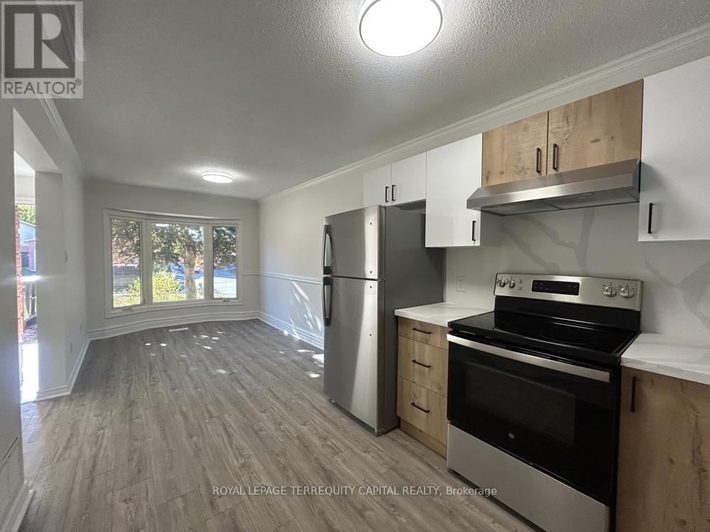 102 Cardinal Street, Barrie, ON - Indoor Photo Showing Kitchen