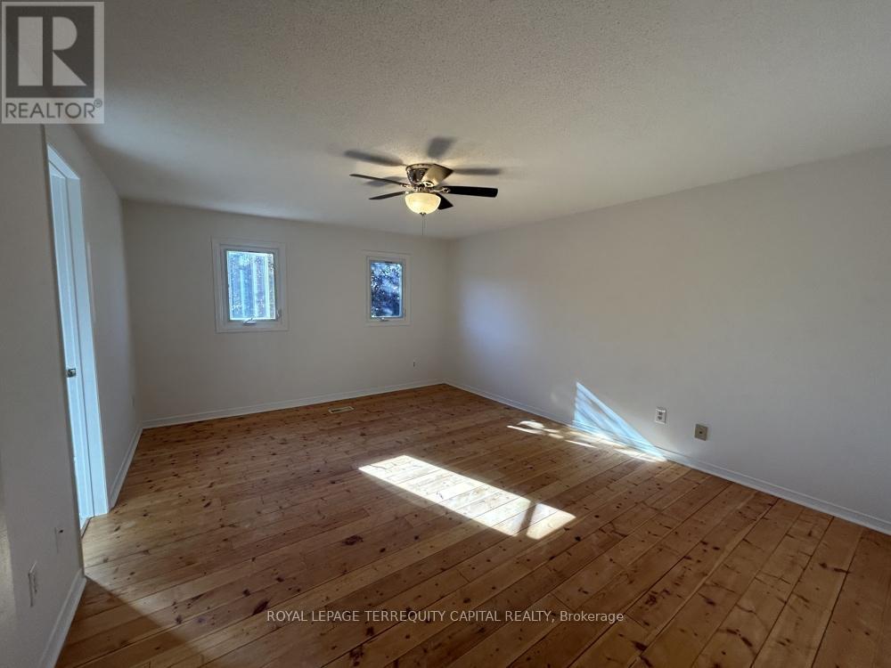 102 Cardinal Street, Barrie, ON - Indoor Photo Showing Other Room