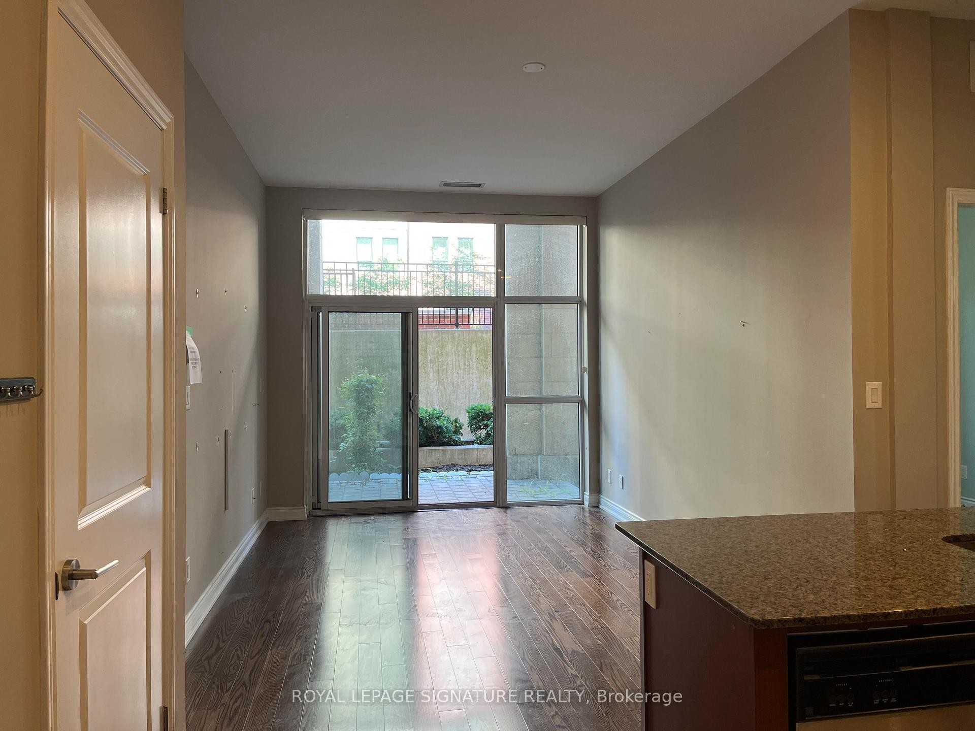 A32-281 Woodbridge Avenue, Vaughan, ON - Indoor Photo Showing Other Room