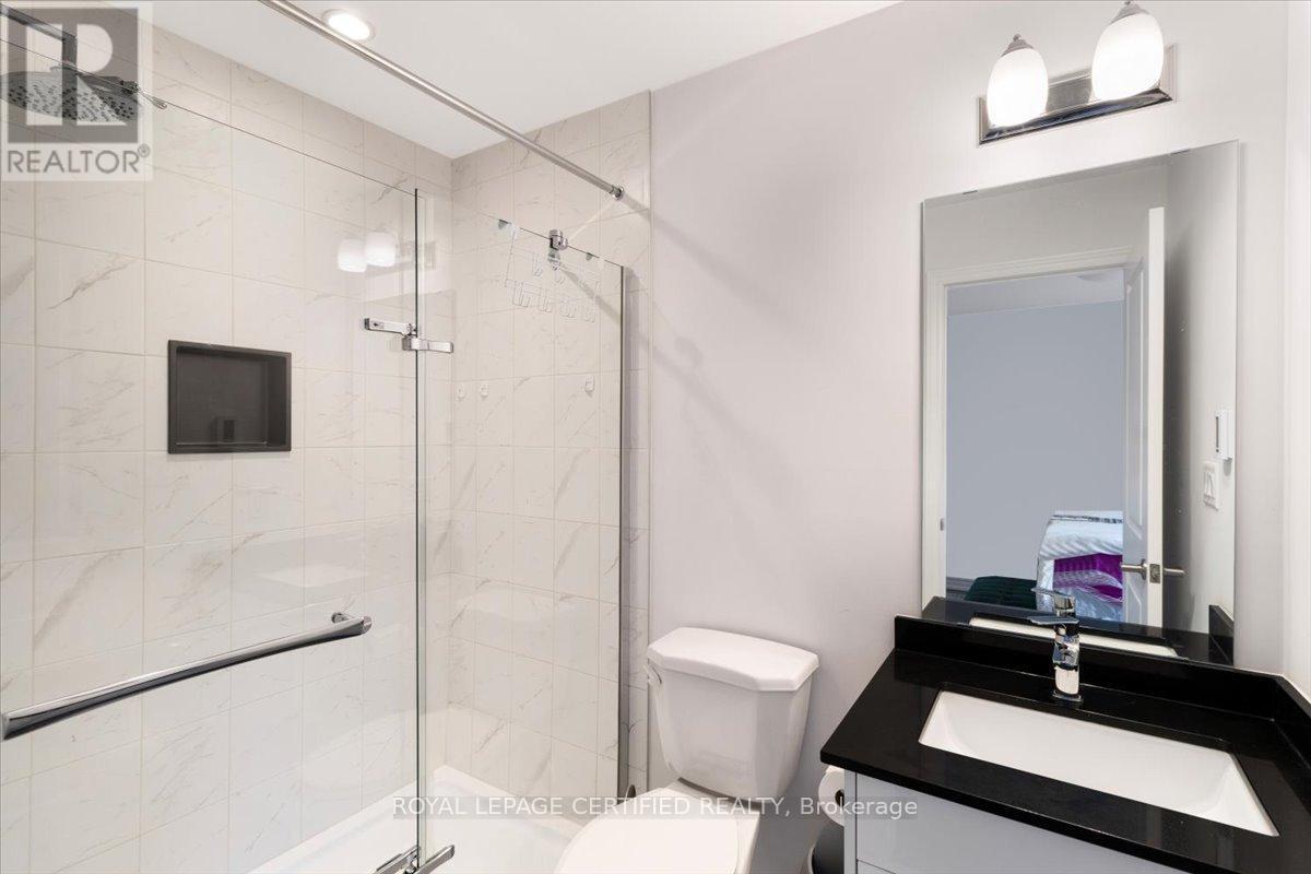 25 - 61 Soho Street, Hamilton, ON - Indoor Photo Showing Bathroom