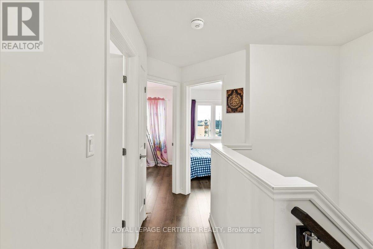 25 - 61 Soho Street, Hamilton, ON - Indoor Photo Showing Other Room