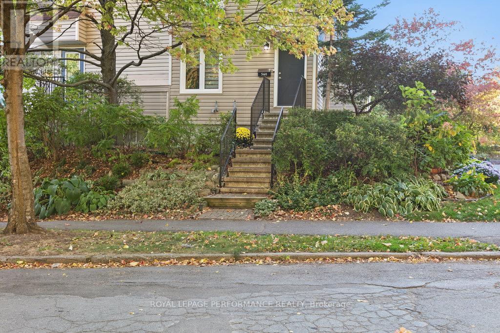 560 Thomson Street, Ottawa, ON - Outdoor