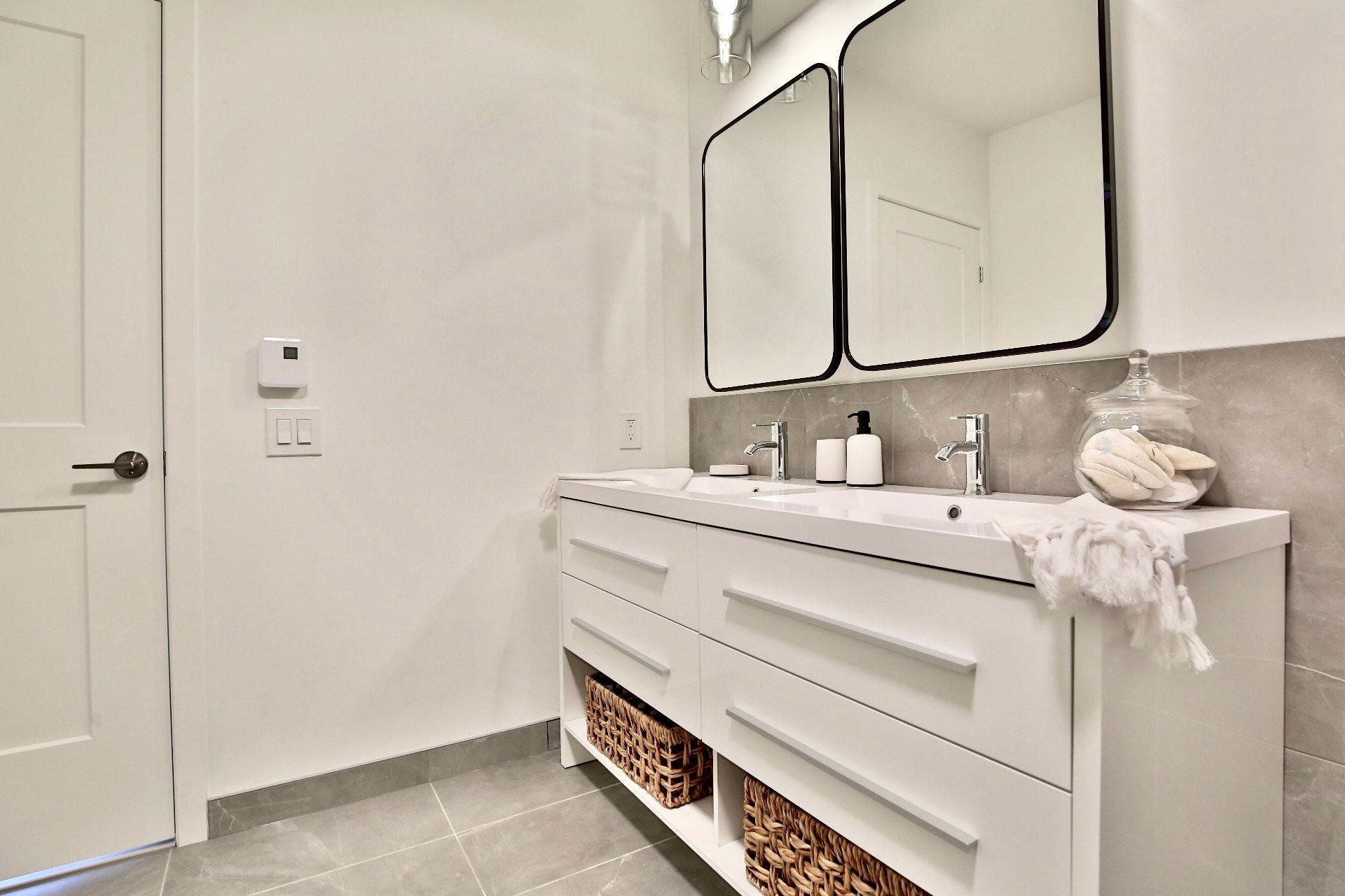 Salle de bains - 101-2100 Rue Benoit, Saint-Bruno-De-Montarville, QC - Indoor Photo Showing Bathroom