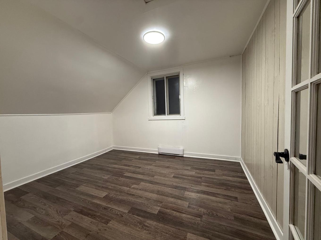 Chambre à coucher - 151 Rue St-Georges, Saint-Séverin, QC - Indoor Photo Showing Other Room