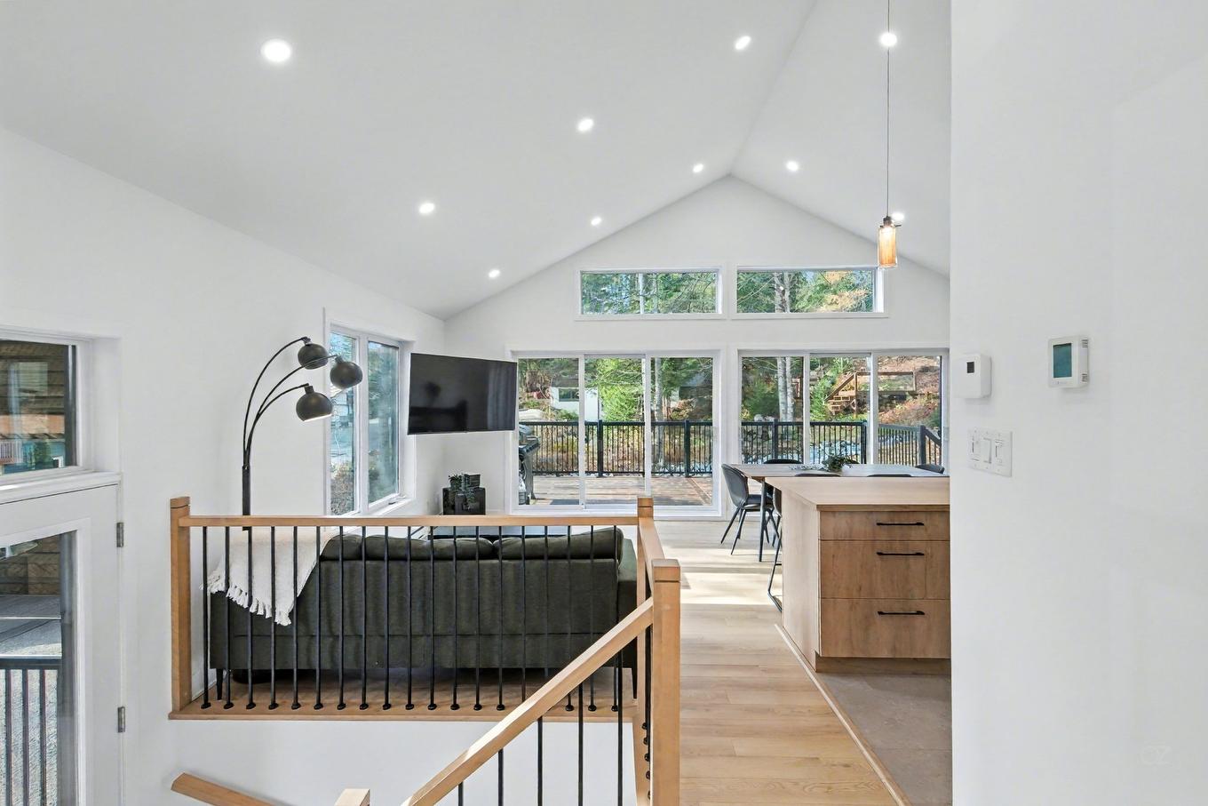 Overall view - 2100 Rue Wilfrid, Val-David, QC - Indoor Photo Showing Other Room