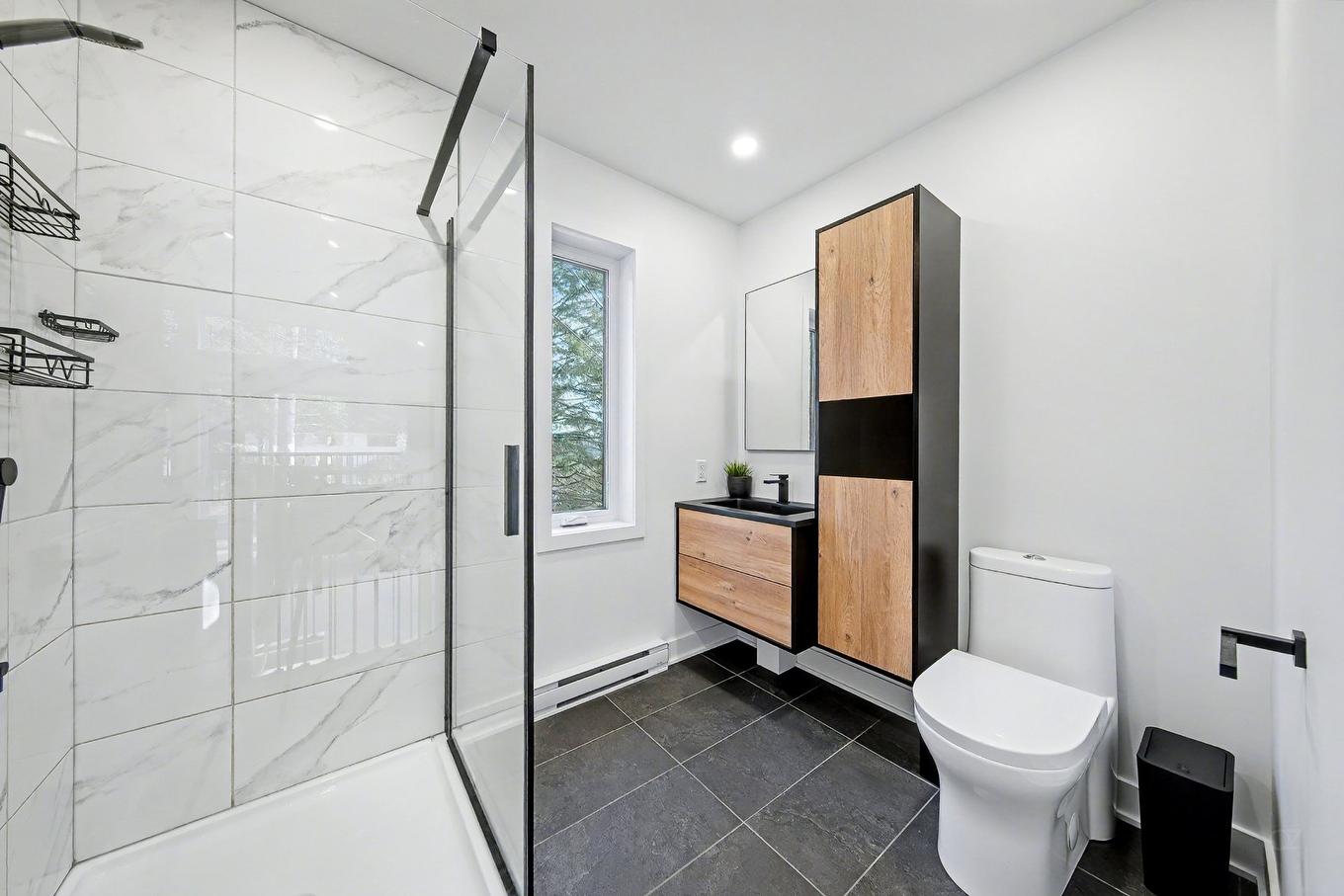 Bathroom - 2100 Rue Wilfrid, Val-David, QC - Indoor Photo Showing Bathroom