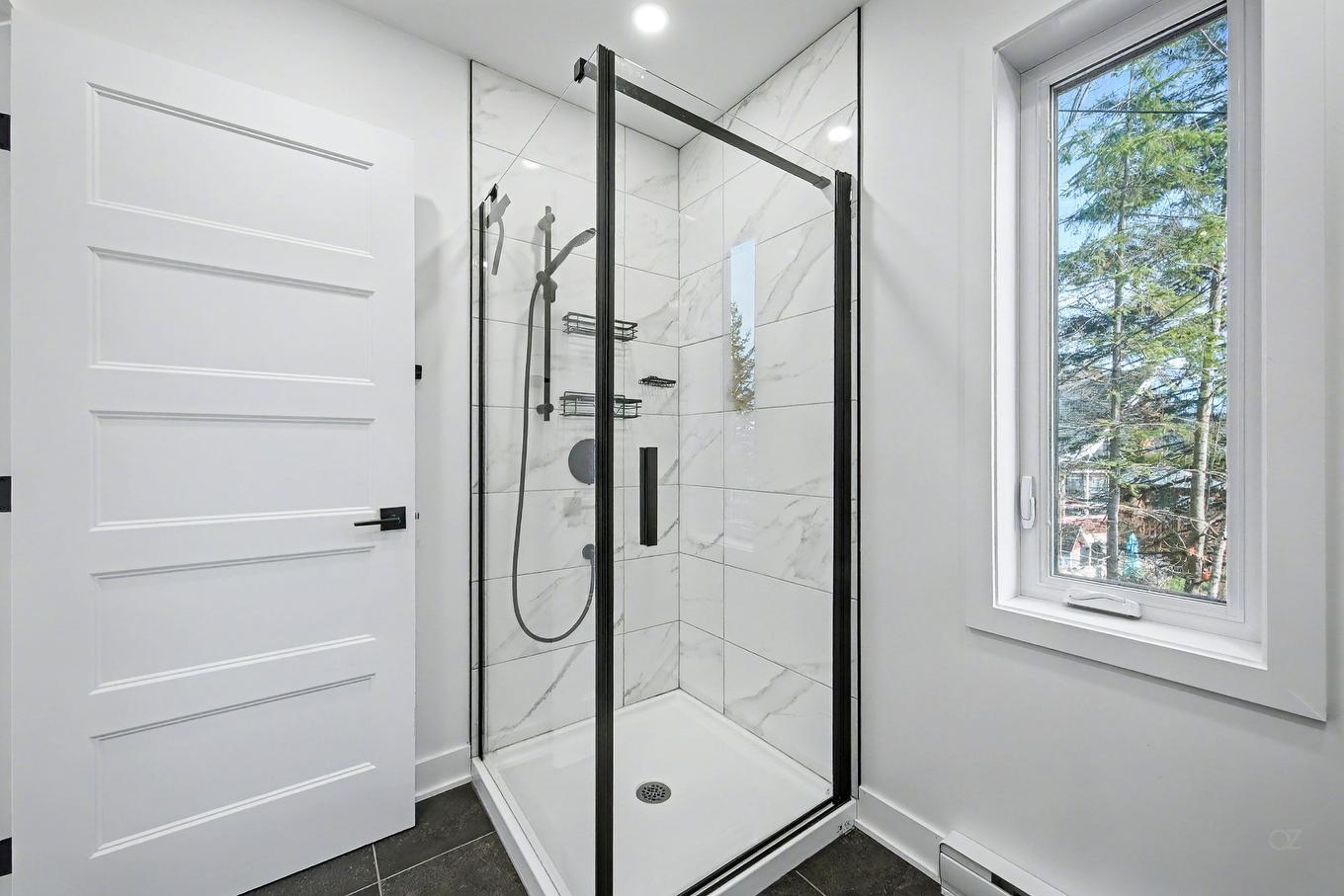 Bathroom - 2100 Rue Wilfrid, Val-David, QC - Indoor Photo Showing Bathroom