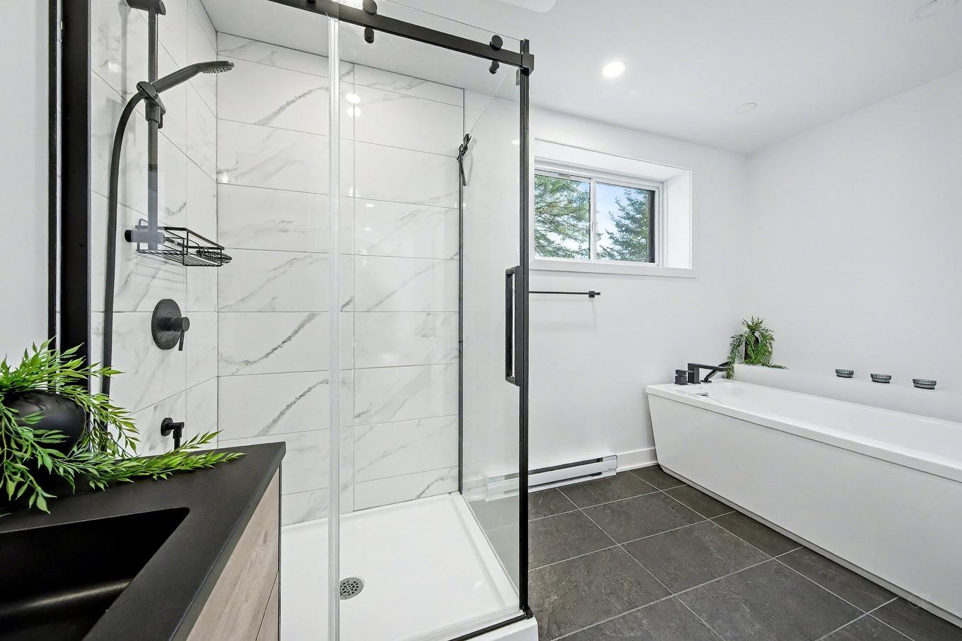 Bathroom - 2100 Rue Wilfrid, Val-David, QC - Indoor Photo Showing Bathroom