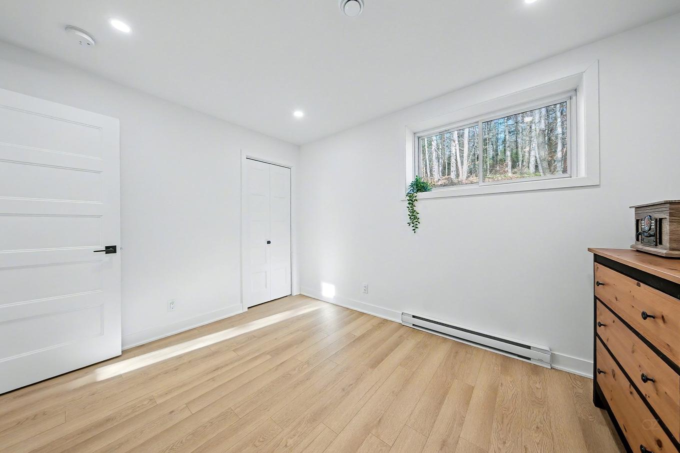 Bedroom - 2100 Rue Wilfrid, Val-David, QC - Indoor Photo Showing Other Room