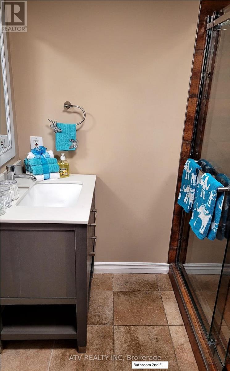 133 Columbia Road, Barrie, ON - Indoor Photo Showing Bathroom