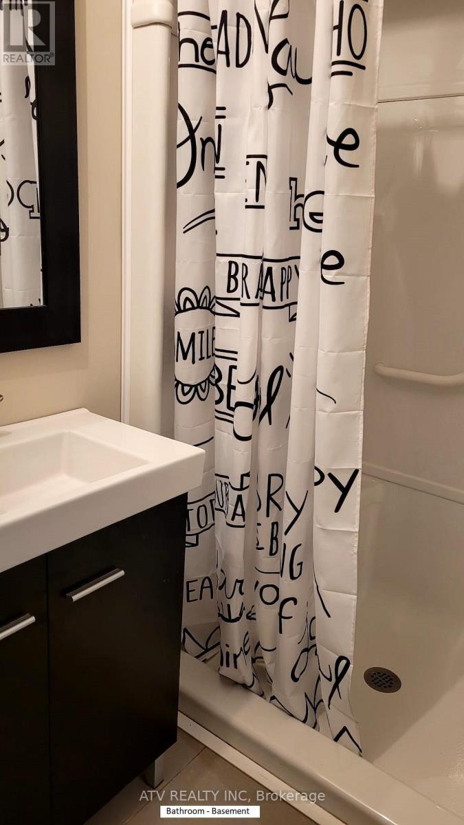 133 Columbia Road, Barrie, ON - Indoor Photo Showing Bathroom