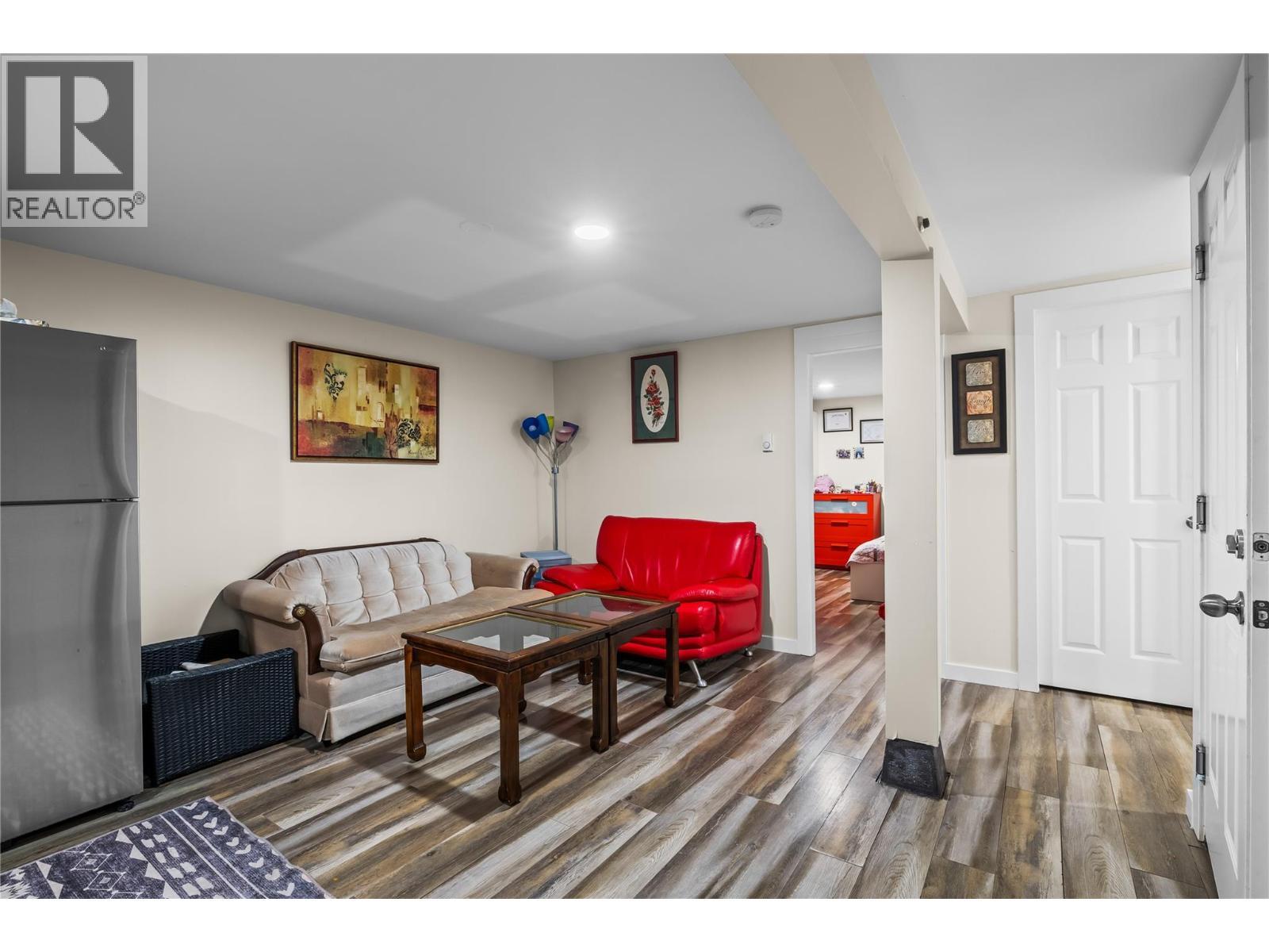 205 Homer Road, Kelowna, BC - Indoor